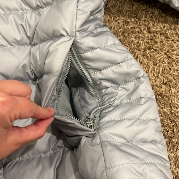 The North Face Women’s Aconcagua 3 Jacket ice blue down puffer jacket - Picture 17 of 17